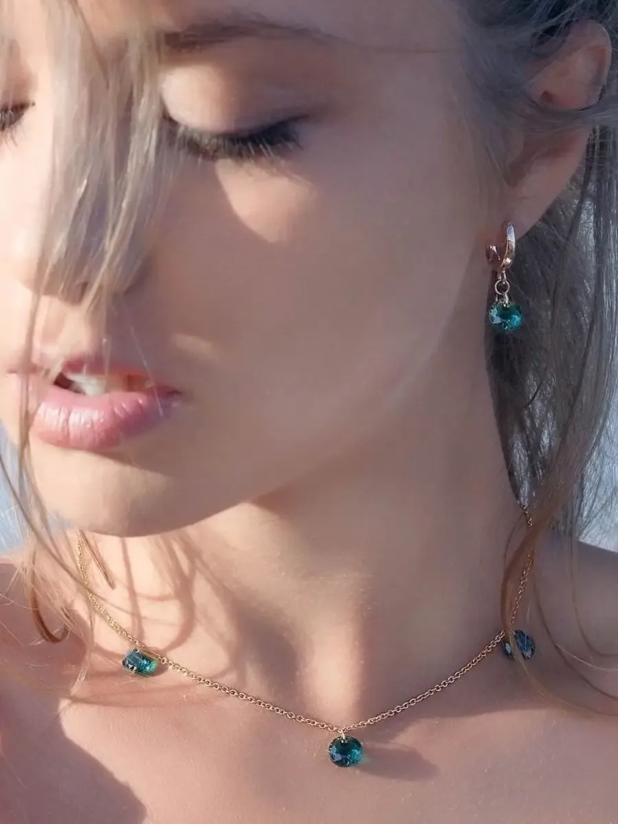 Dangle earrings with green stones crystal Swarovski La Muse